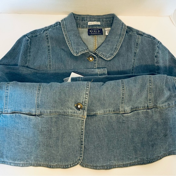 Authentic CCI Blues Woman's Jean Jacket Stretch Light Blue Denim Size 1X Pockets - Picture 4 of 16